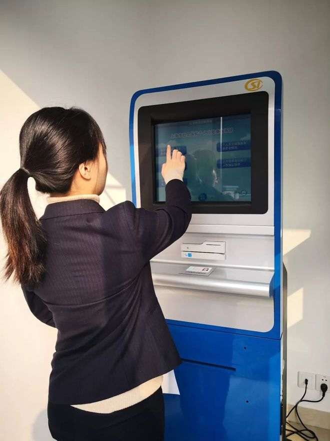 钦州24小时套医保卡回收(24小时套医保卡回收什么意思)